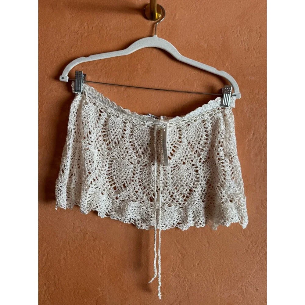 Frankies Bikinis Capri White Crochet Mini Skirt Cover Up NWT Medium